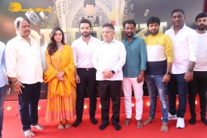 Das Ka Dhumki Movie Shooting begins with Nivetha Pethuraj and Vishwak Sen