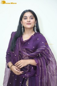 Nivetha-Thomas-25
