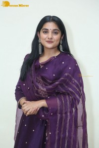 Nivetha-Thomas-8