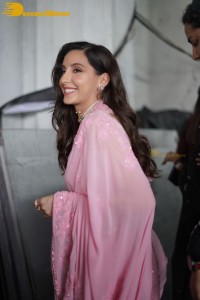 Nora Fatehi on the sets of Dance Deewane Juniors