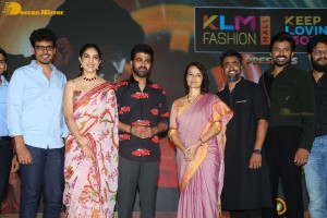 Oke Oka Jeevitham Pre-Release attended by Amala Akkineni, Sharwanand, Ritu Varma and others