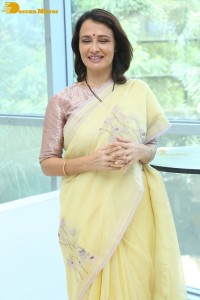 Oke Oka Jeevitham movie press meet attended by Sharwanand, Ritu Varma and Amala Akkineni