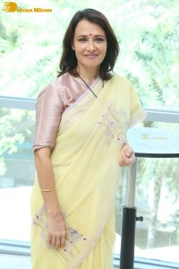 Oke Oka Jeevitham movie press meet attended by Sharwanand, Ritu Varma and Amala Akkineni