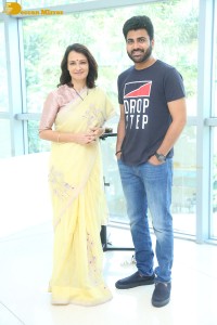 Oke Oka Jeevitham movie press meet attended by Sharwanand, Ritu Varma and Amala Akkineni