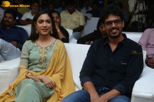 Oke Oka Jeevitham movie press meet attended by Sharwanand, Ritu Varma and Amala Akkineni