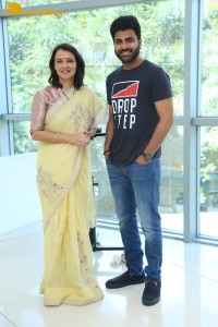 Oke Oka Jeevitham movie press meet attended by Sharwanand, Ritu Varma and Amala Akkineni