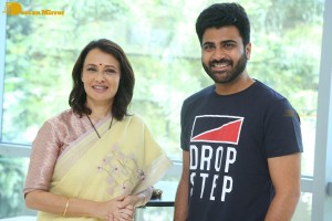 Oke Oka Jeevitham movie press meet attended by Sharwanand, Ritu Varma and Amala Akkineni