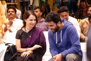 Success Meet of the film Oke Oka Jeevitham attended by Amala Akkineni, Sharwanand and Vennela Kishore