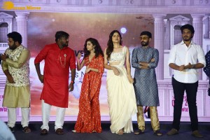 ori devuda diwali dawat attended by vishwak sen, asha bhat and mithila palkar