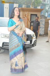 bollywood actress Padmini Kolhapure gorgeous in a saree