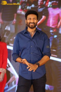 Telugu Movie Pakka Commercial Press Meet attended by Gopichand, Raashi Khanna, Allu Aravind and others