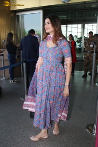 actress Palak Tiwari cute in a blue salwar