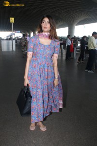 actress Palak Tiwari cute in a blue salwar