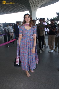 actress Palak Tiwari cute in a blue salwar