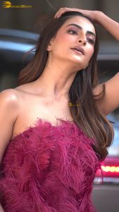 actress Palak Tiwari gorgeous in a pink dress