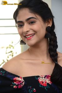 actress Pallak Lalwani beautiful in a shoulderless dress