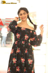actress Pallak Lalwani beautiful in a shoulderless dress
