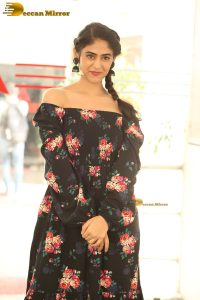 actress Pallak Lalwani beautiful in a shoulderless dress