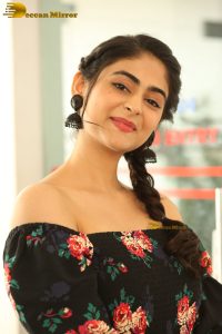 actress Pallak Lalwani beautiful in a shoulderless dress