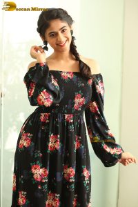 actress Pallak Lalwani beautiful in a shoulderless dress