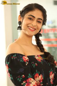 actress Pallak Lalwani beautiful in a shoulderless dress
