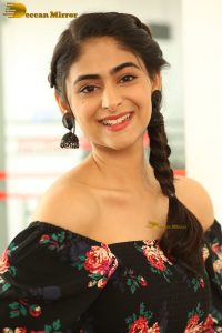 actress Pallak Lalwani beautiful in a shoulderless dress