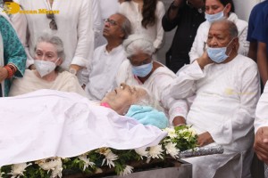 Santoor Legend Pandit Shivkumar last rites performed with full state honours