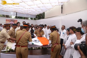 Santoor Legend Pandit Shivkumar last rites performed with full state honours
