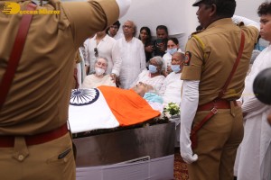 Santoor Legend Pandit Shivkumar last rites performed with full state honours