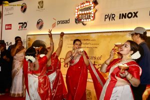 Parineeta Screening attended by Vidya Balan, Vidhu Vinod Chopra, Dia Mirza, Shreya Ghoshal, and Rekha