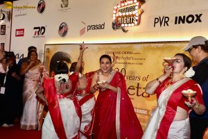 Parineeta Screening attended by Vidya Balan, Vidhu Vinod Chopra, Dia Mirza, Shreya Ghoshal, and Rekha