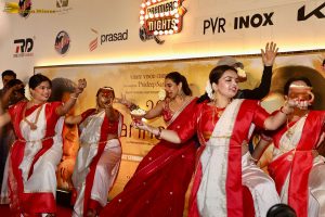 Parineeta Screening attended by Vidya Balan, Vidhu Vinod Chopra, Dia Mirza, Shreya Ghoshal, and Rekha