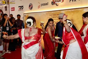 Parineeta Screening attended by Vidya Balan, Vidhu Vinod Chopra, Dia Mirza, Shreya Ghoshal, and Rekha