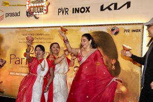 Parineeta Screening attended by Vidya Balan, Vidhu Vinod Chopra, Dia Mirza, Shreya Ghoshal, and Rekha