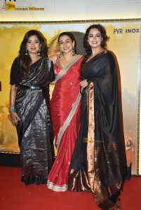 Parineeta Screening attended by Vidya Balan, Vidhu Vinod Chopra, Dia Mirza, Shreya Ghoshal, and Rekha