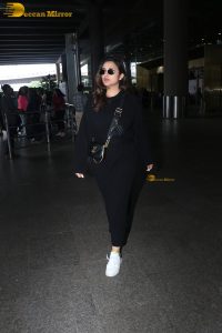 actress parineeti chopra cute in black dress spotted at airport