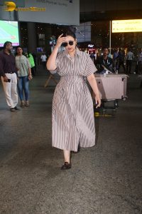 bollywood actress Parineeti Chopra stylish in glasses