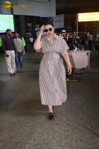 bollywood actress Parineeti Chopra stylish in glasses