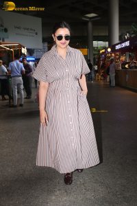 bollywood actress Parineeti Chopra stylish in glasses