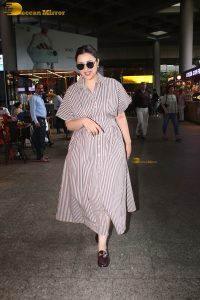 bollywood actress Parineeti Chopra stylish in glasses