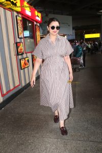 bollywood actress Parineeti Chopra stylish in glasses