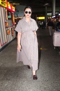 bollywood actress Parineeti Chopra stylish in glasses