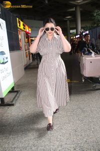 bollywood actress Parineeti Chopra stylish in glasses