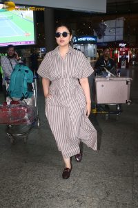 bollywood actress Parineeti Chopra stylish in glasses