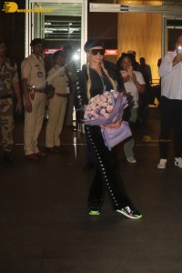 Hotel Heiress and model Paris Hilton arrives at Mumbai Airport