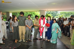 Janasena Chief Pawan Kalyan meets Chiranjeevi and Family after Election Victory