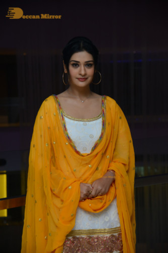 Payal Rajput (331)