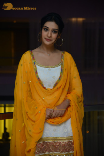 Payal Rajput (337)