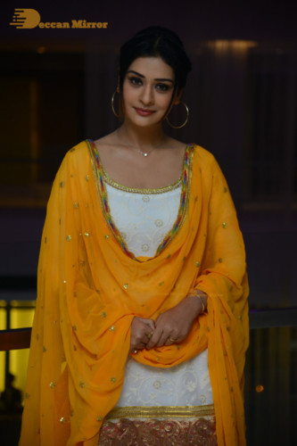 Payal Rajput (339)