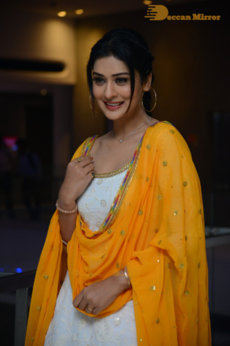 Payal Rajput (365)